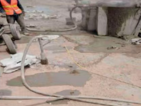 顺义水泥混凝土路面板底注浆技术 路面脱空注浆整治方案