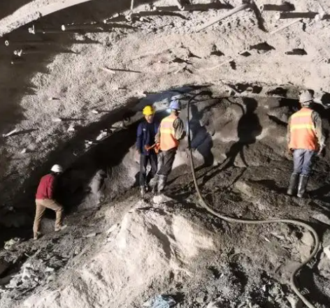 顺义隧道拱顶带模注浆料，微膨胀注浆料的特点及施工工艺